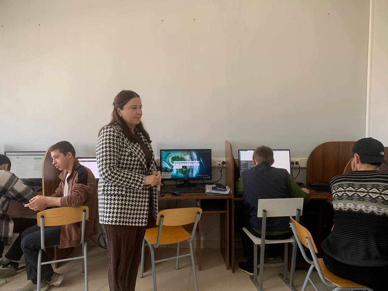 В современном мире, насыщенном технологиями и цифровыми инновациями, информационная безопасность становится в один ряд с базовыми потребностями челове...